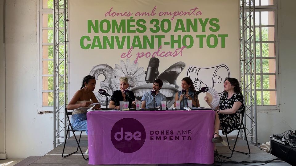 Still from Només 30 anys canviant-ho tot